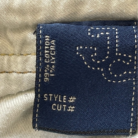 J & Company Raw Hem Distressed Jeans – Low Rise, Medium Wash, Suede Details. 28 - Picture 12 of 13